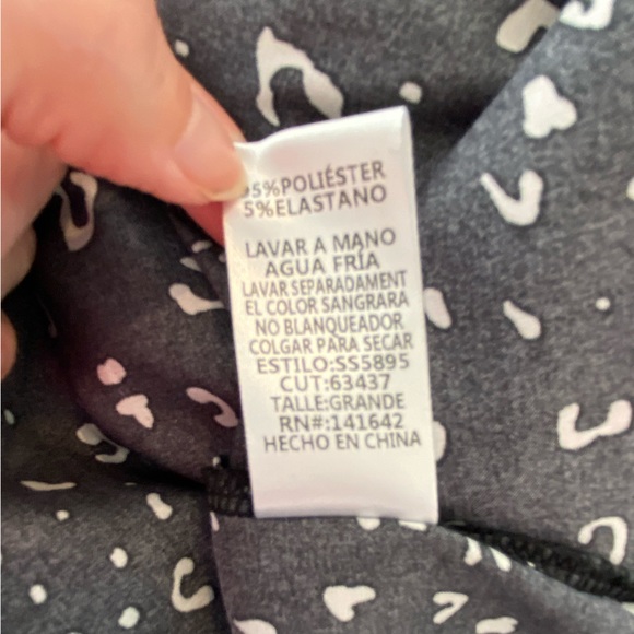 She + Sky Leopard Print Silky Pajama Set Women’s Size Large - Picture 5 of 11